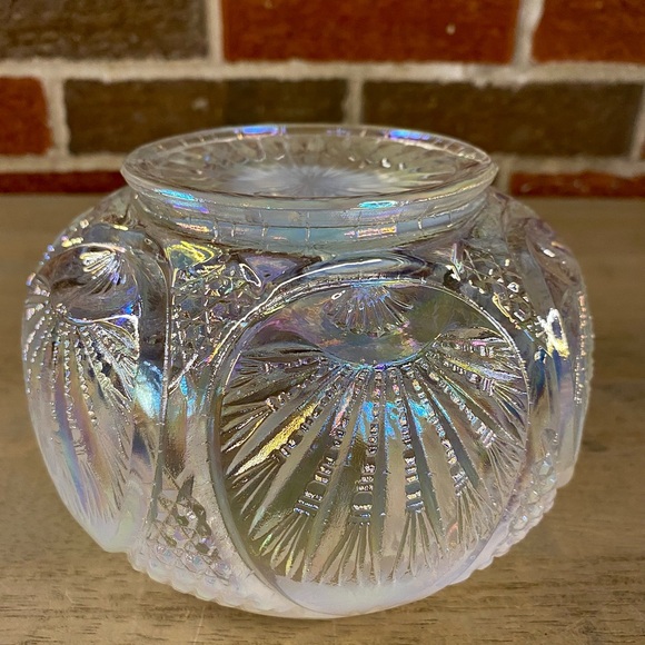 Fenton Saw Cut Edge Iridized French Opalescent Wheat and Button Bowl - Picture 5 of 8